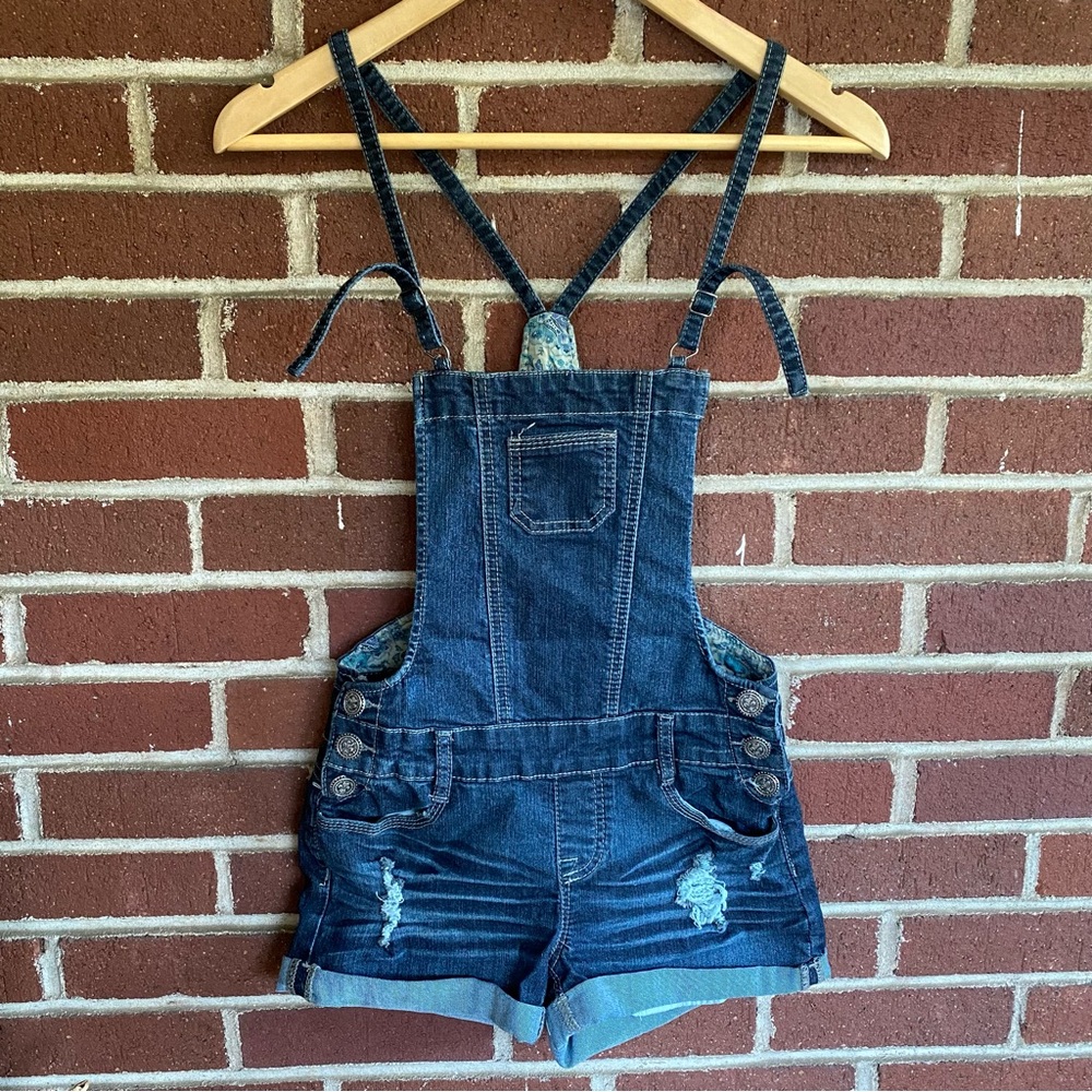 Love Culture Jeans Stretch Denim Overall Shorts Size Small
